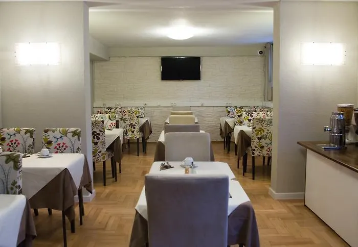 Garni Roedelheimer Hof Hotel 3*