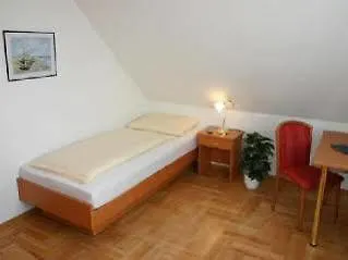 Garni Roedelheimer Hof 3* Frankfurt am Main